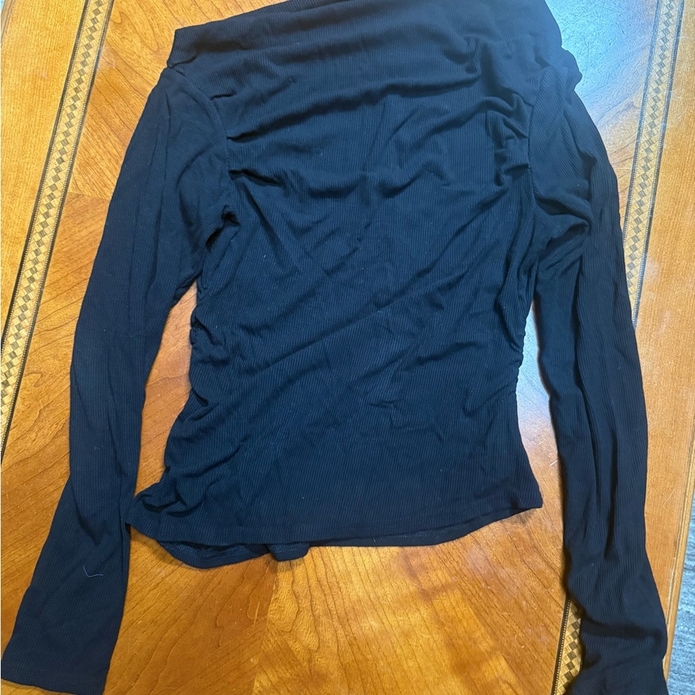 Cider Blue Asymmetrical Long Sleeve Blouse waist clinch